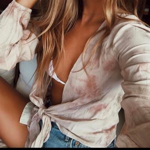 Blue Life tie dye top. Size S